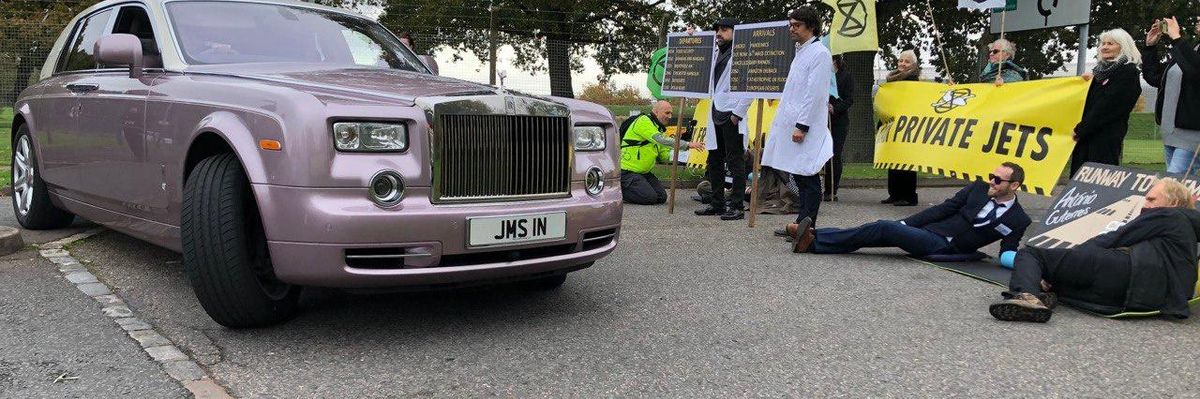 Extinction Rebellion private jet protest 11/10/22