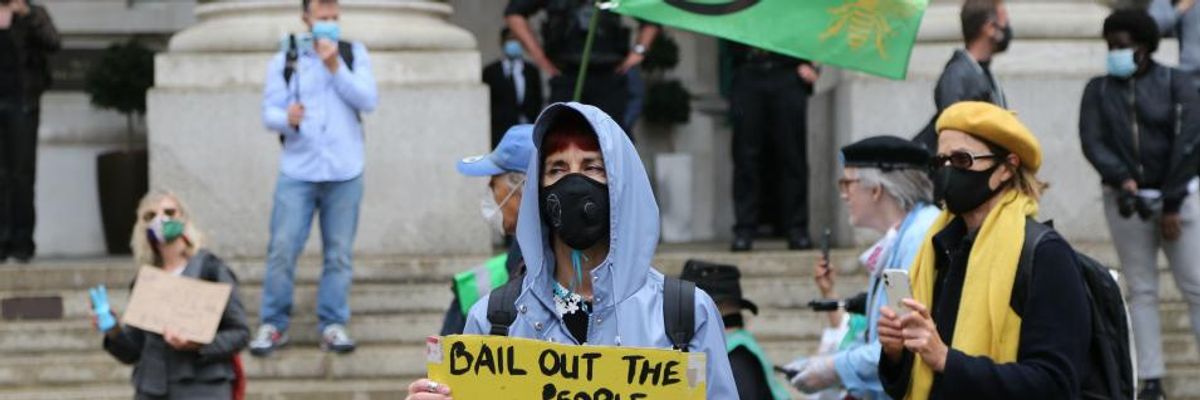 'The Game Is Up': Report Says Asset Sales and Debt-Driven Dividends Show Fossil Fuel Industry Cannot Be Saved