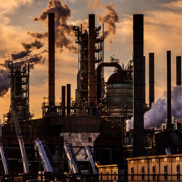 exxon-mobil-oil-refinery