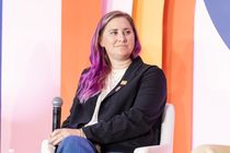 Nikki Sapiro Vinckier