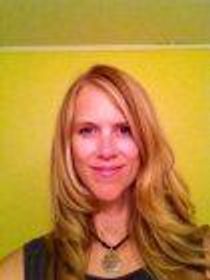 Julie Bates