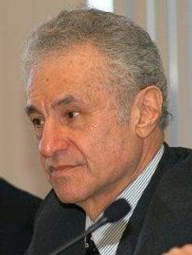 Gar Alperovitz