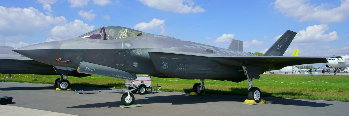 F35