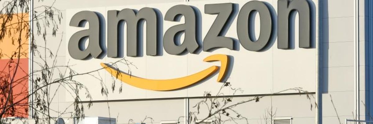 Amazon's Decision To Pull Out of NYC Is a Massive Blow To Corporate Welfare