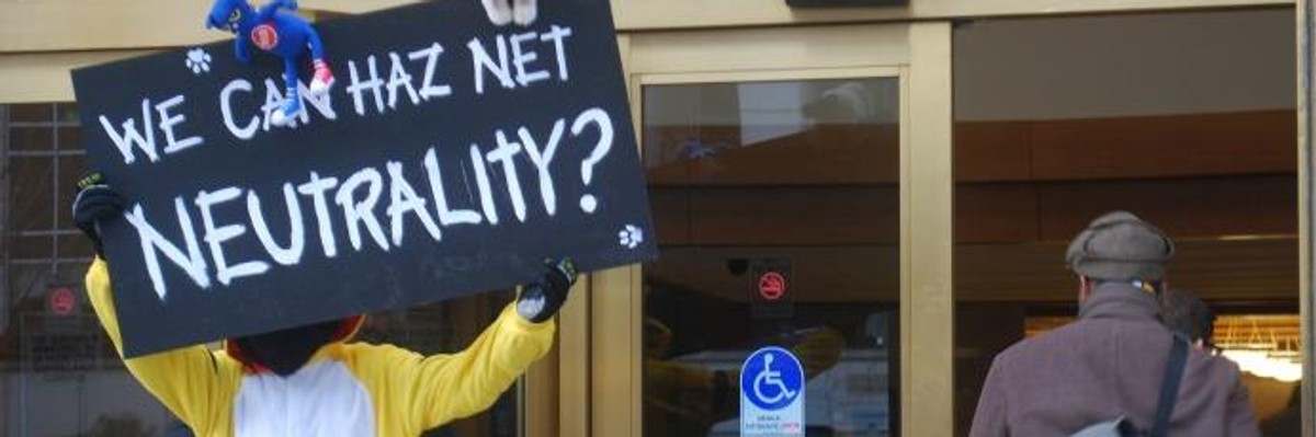 FCC 'Conspiring' With Telecoms to Put Net Neutrality Roll-Back in Fast Lane