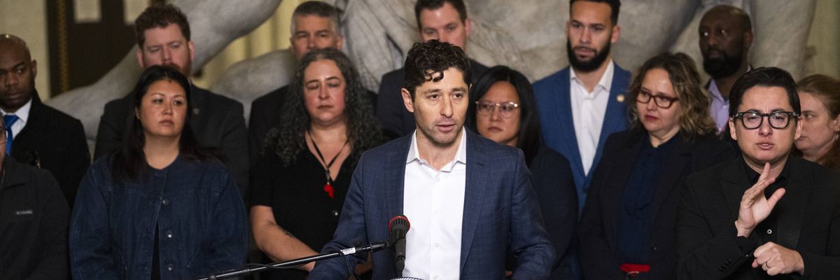 Federal Agents Increase Immigration Enforcement In Minneapolis