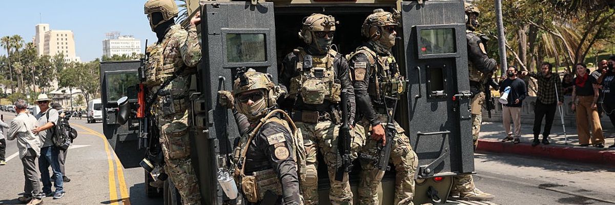 LA Residents Hurl Profane Insults at Border Patrol After Agents Sweep Local Park