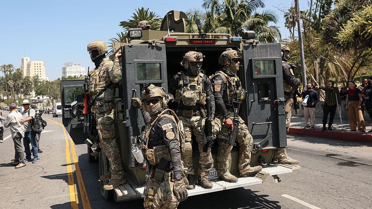 LA Residents Hurl Profane Insults at Border Patrol After Agents Sweep Local Park