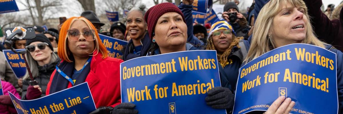 Federal workers Rally in Washington against firings amid union protest