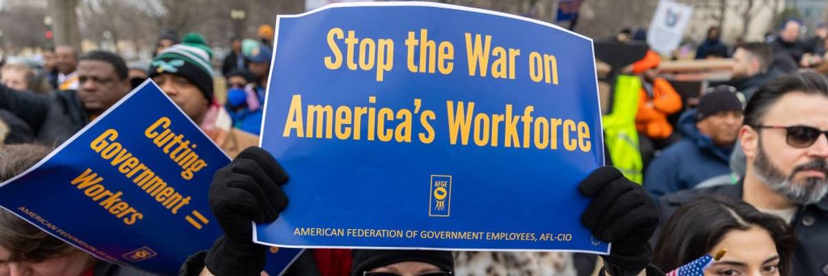 Federal workers Rally in Washington against firings amid union protest