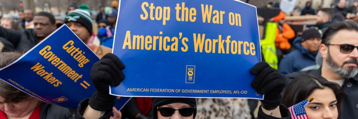 Federal workers Rally in Washington against firings amid union protest
