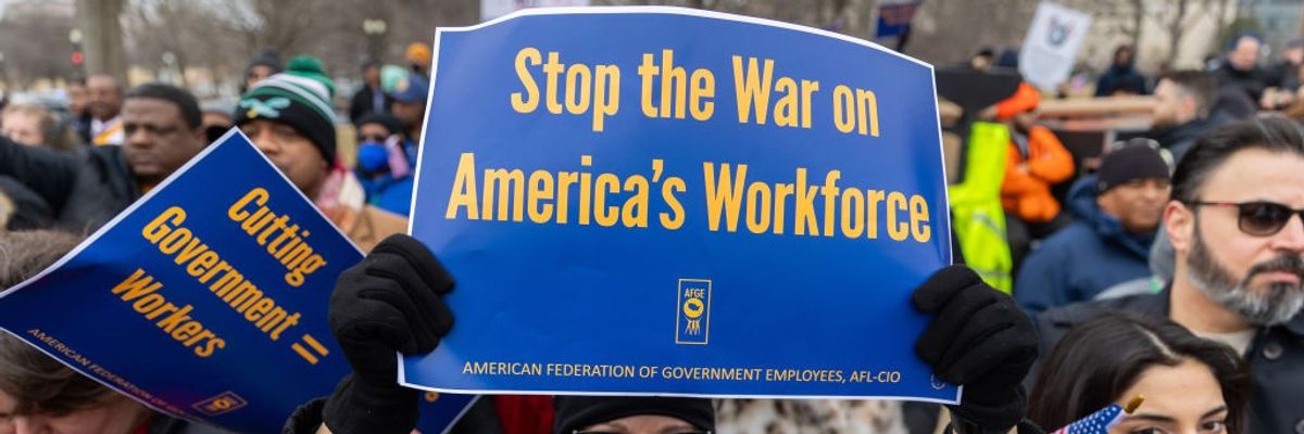 Federal workers Rally in Washington against firings amid union protest
