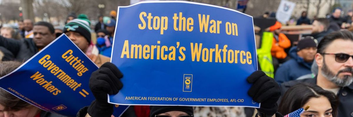Federal workers Rally in Washington against firings amid union protest