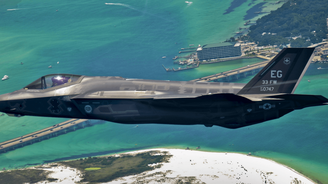 Fight jets Canada