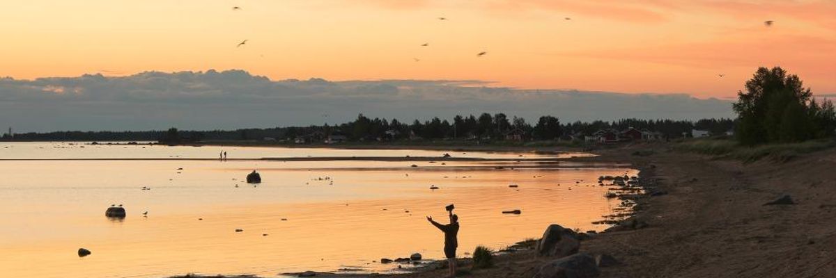 While Progressive Nordic Nations Thrive on Global Happiness Index, US Drops to 'Alarming' #18