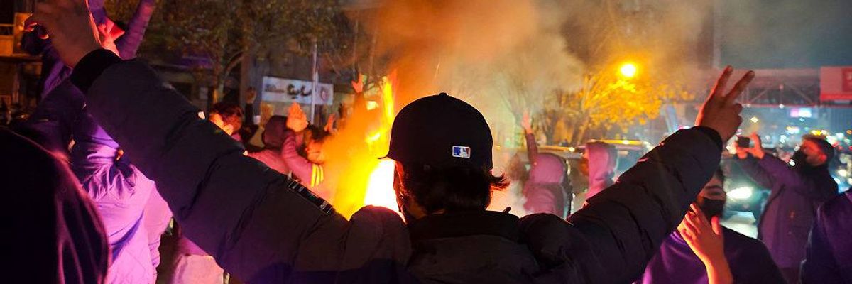 As Trump Threatens to Intervene, Iranian Protesters Warn US, Israel 'Want Entire Region in Chaos'