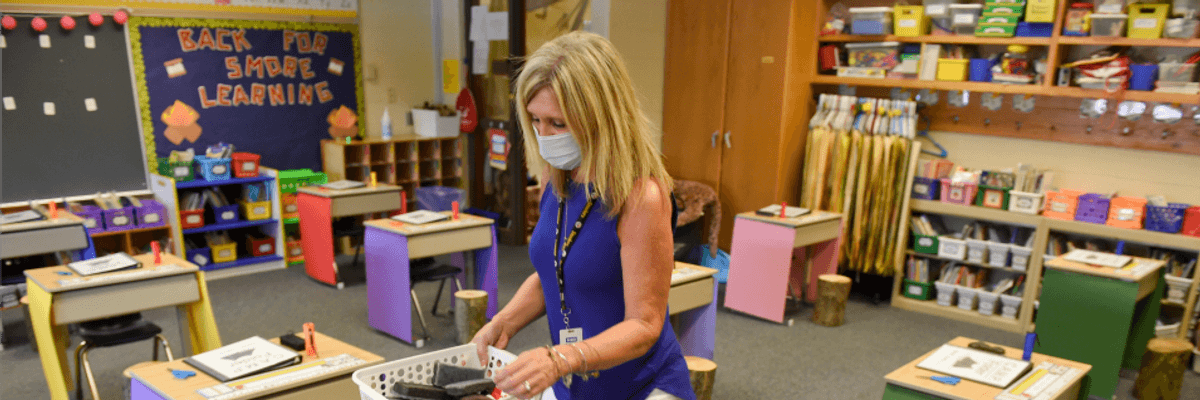 Teacher Deaths and College-Town Outbreaks Deepen Concern Over Covid-19 Risks Stirred by School Reopenings