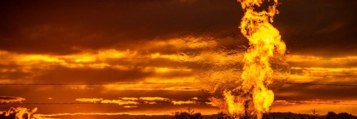 Trump EPA Plan to Gut Emission Rules for Oil and Gas Industry Denounced as 'Beyond Comprehension'