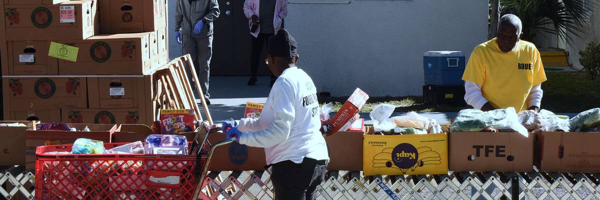 Florida Food Bank Hosts Food Giveaway Ahead Of Federal Food Assistance Funding Running Out Due To Gov't Shutdown