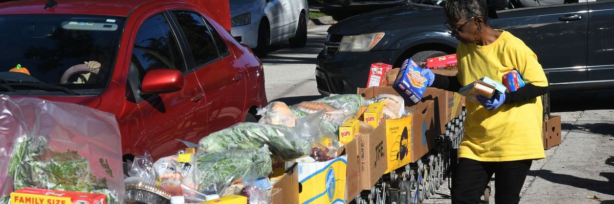 Florida Food Bank Hosts Food Giveaway Ahead Of Federal Food Assistance Funding Running Out Due To Gov't Shutdown