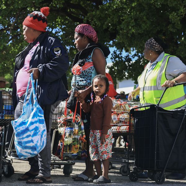Florida Food Bank Hosts Food Giveaway Days Ahead Of Federal Food Assistance Funding Running Out Due To Gov't Shutdown