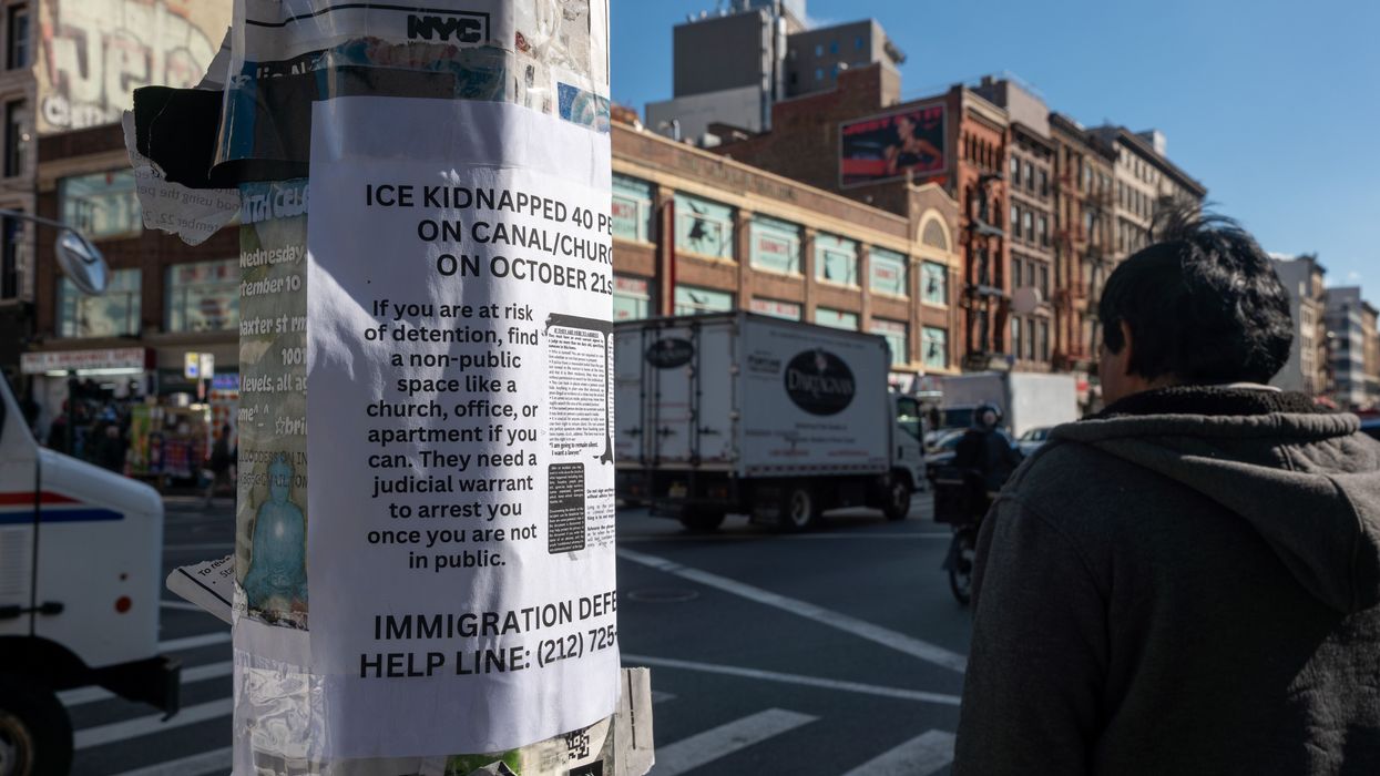 Flyer on Canal Street alerts residents of ICE raid.