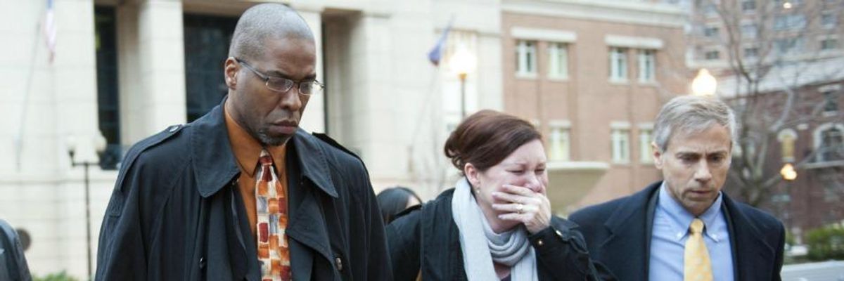 Jury Convicts Former CIA Officer Jeffrey Sterling of Leaking to Journalist & Violating Espionage Act