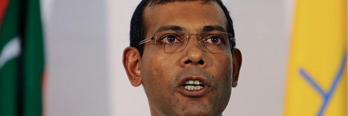 'True Climate Hero' Mohamed Nasheed of the Maldives Injured in Suspected Bomb Attack