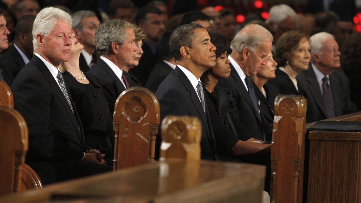 Former President Bill Clinton (L-R), Sec