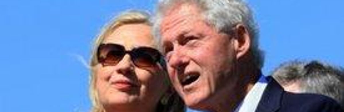 Critics Rebuke Bill Clinton for 'Embracing' Keystone