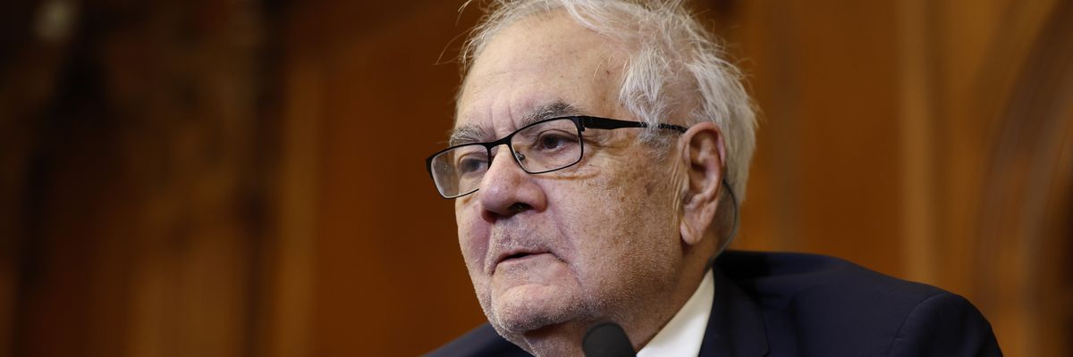 Barney Frank Under Fire for Downplaying Deregulation While Being Paid by Signature Bank (commondreams.org)