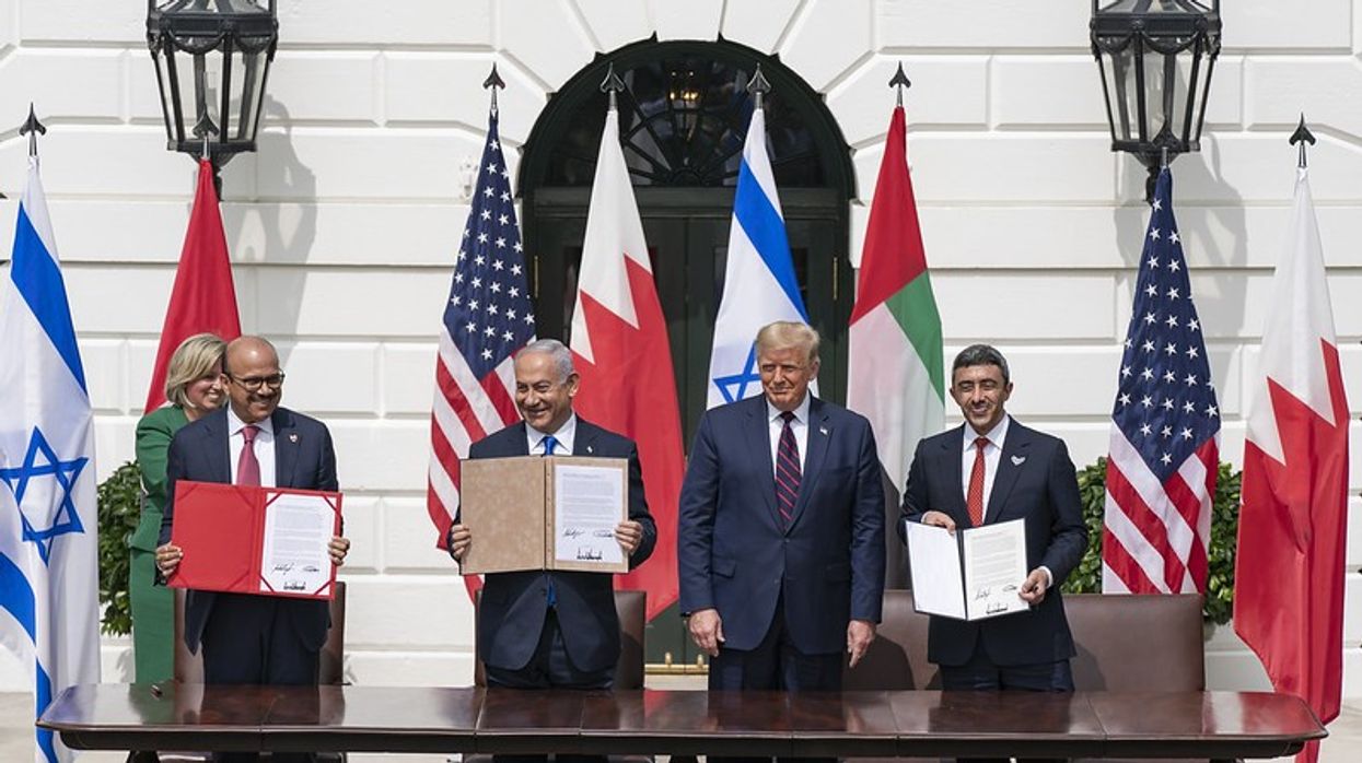 Former U.S. President Donald J. Trump, Minister of Foreign Affairs of Bahrain Dr. Abdullatif bin Rashid Al-Zayani, Israeli Prime Minister Benjamin Netanyahu, and Minister of Foreign Affairs for the United Arab Emirates Abdullah bin Zayed Al Nahyanisigns sign the Abraham Accords