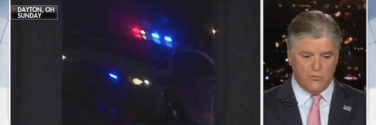 Hannity Mercilessly Mocked for Proposing Armed Guards in US Schools, Shopping Malls After Shootings