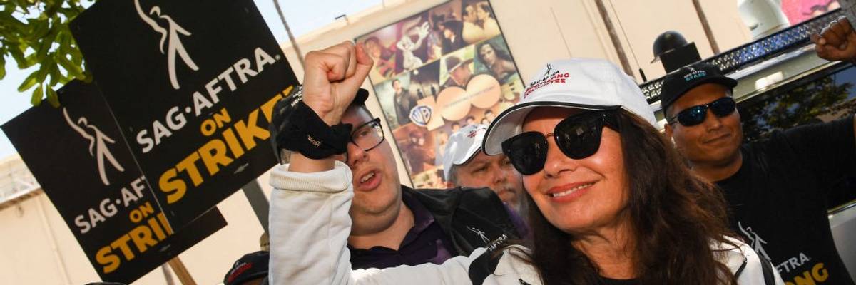 Fran Drescher on a picket line.