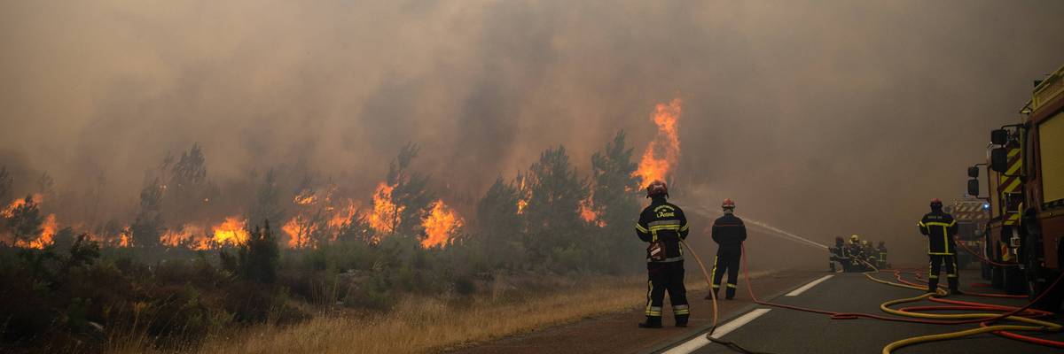 FRANCE-ENVIRONMENT-CLIMATE-WEATHER-WILDFIRE