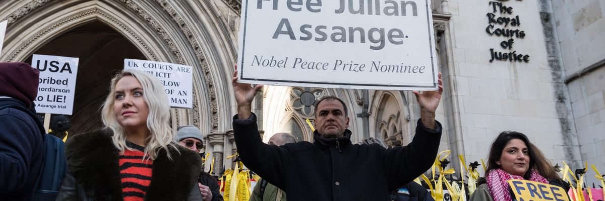 free_julian_assange