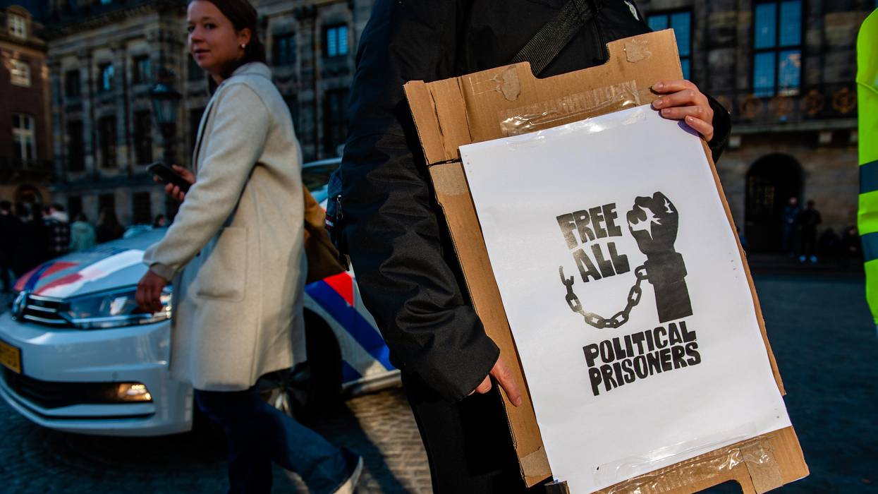 free_poltiical_prisoners