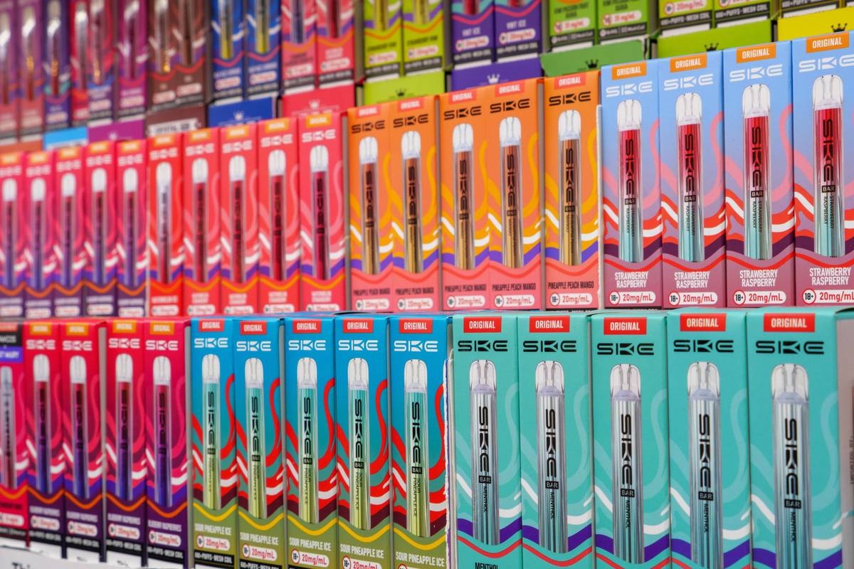 Report Details How Trump Did Big Tobacco's Bidding on Flavored Vapes Despite Risk to Kids | Common Dreams Report Details How Trump Did Big Tobacco's Bidding on Flavored Vapes Despite Risk to Kids | Common Dreams