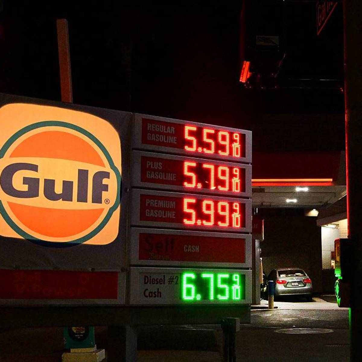 Dems Call for Prosecution of Corporations Using Trump's Illegal Iran War as Cover to Hike Prices