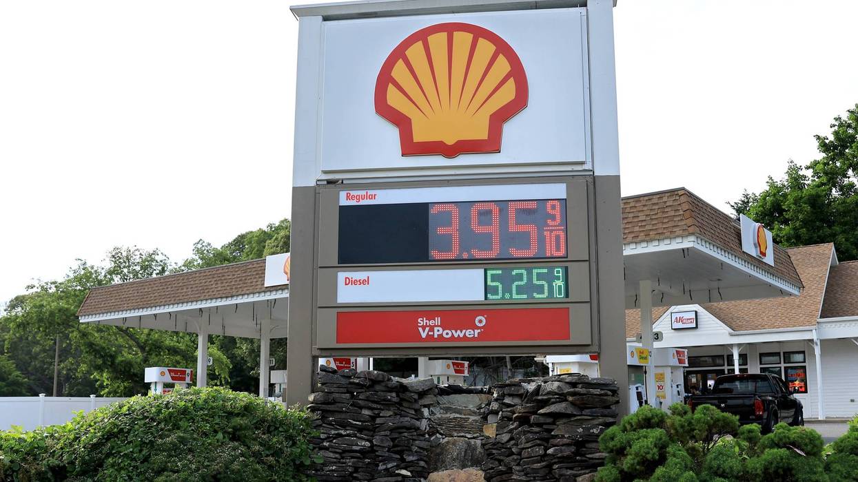 Gasoline prices hover near $4 for Regular at Shell Station in Lake Grove, New York, in 2026
