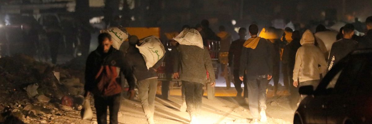 Gazans receive humanitarian aid