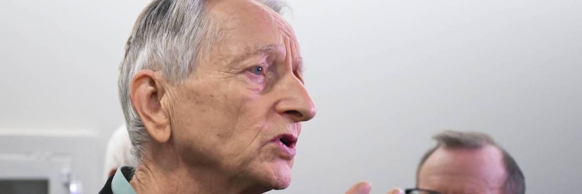 Godfather of AI Denounces Trump as a ‘Corrupt, Senile Felon’