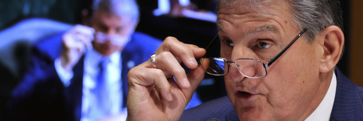 gettyimages-13135068041-manchin