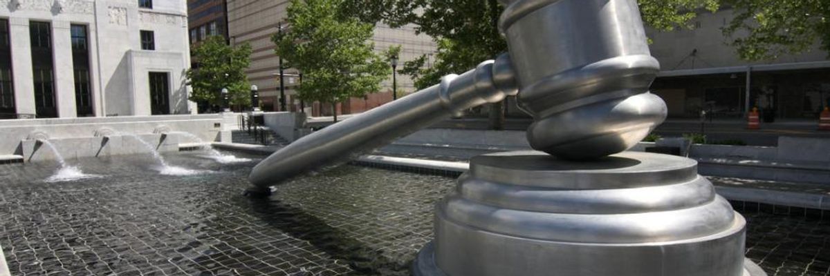 Fracking-Friendly Ohio Justices Backed by Oil and Gas Industry, Analysis Shows