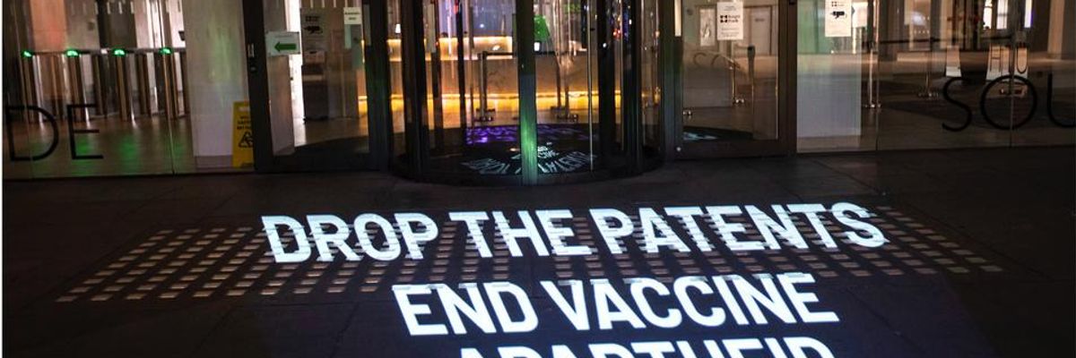 'We Need a People's Vaccine': Ex-World Leaders, Nobel Laureates Urge Biden to Back WTO Waiver