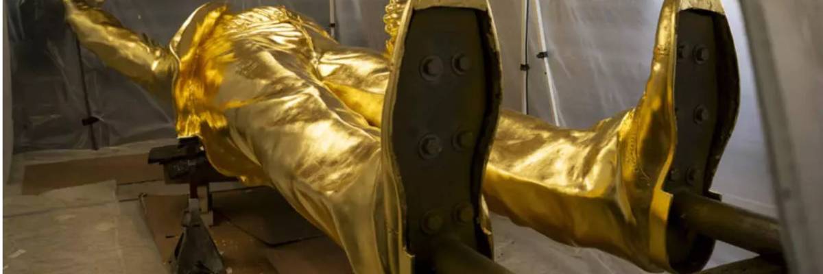 Gold Trump statue grounded in Ohio