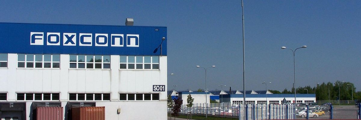 Critics Wary of Wisconsin Gov. Walker's Plan to Push Through Foxconn Deal