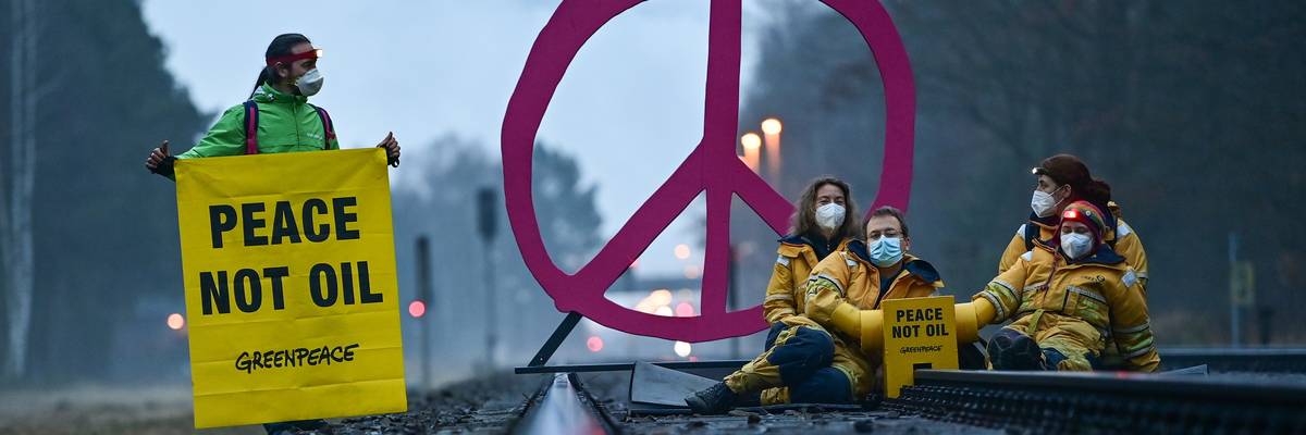 Greenpeace protests at Rosneft subsidiary PCK