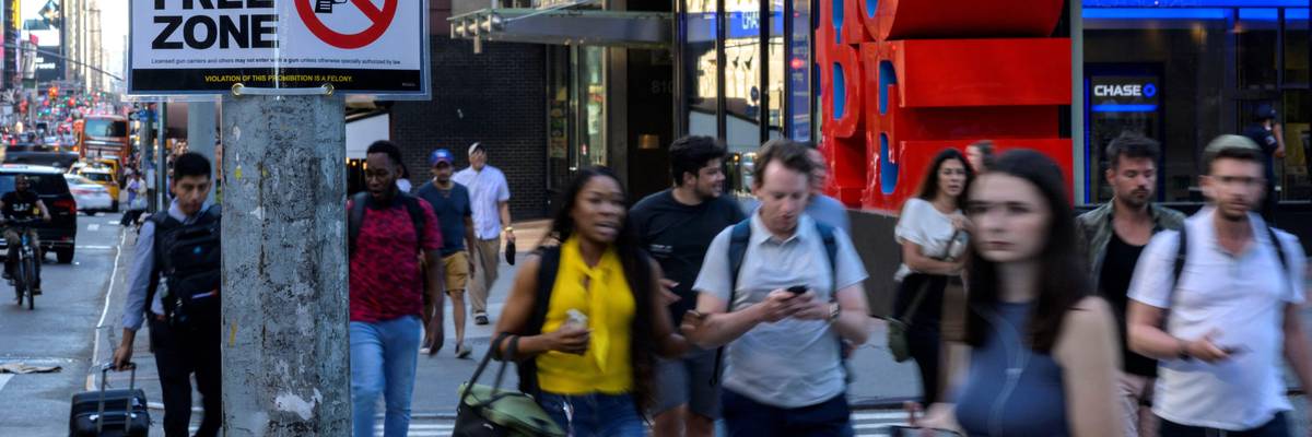 Gun Free Zone sign in Times Square