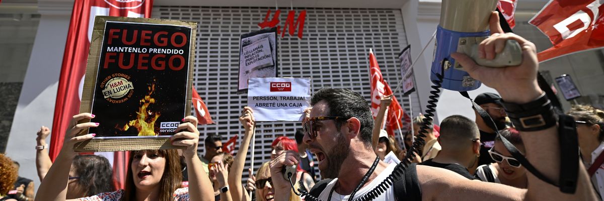 H&M workers on strike. 